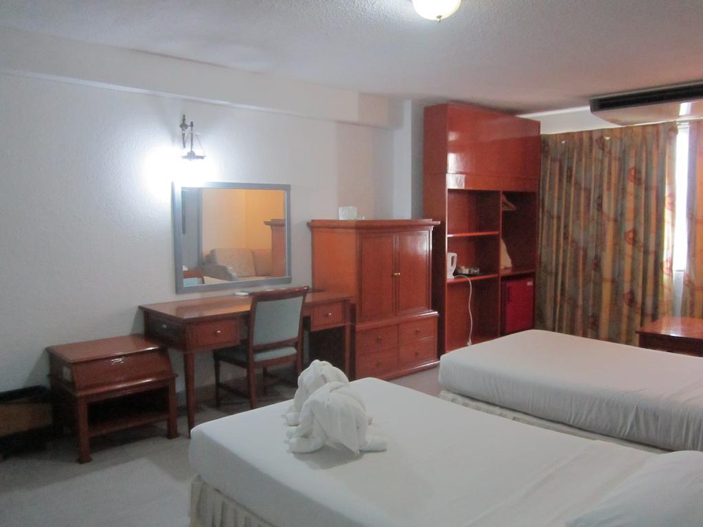 Lopburi Inn Hotel Cameră foto