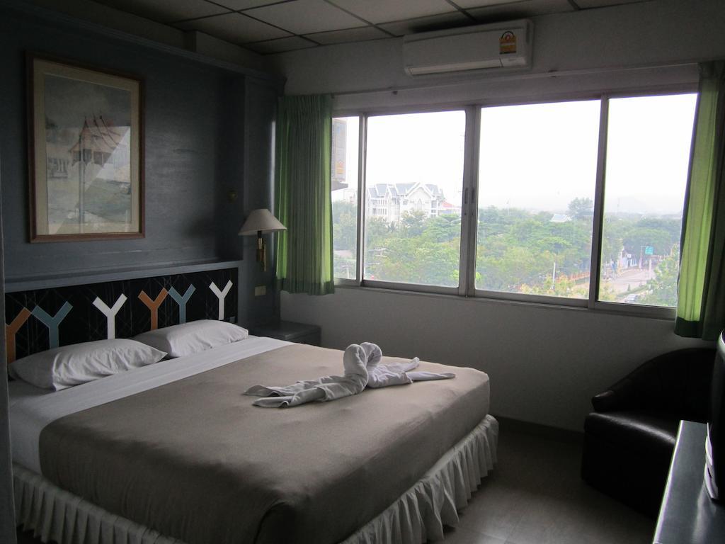 Lopburi Inn Hotel Cameră foto